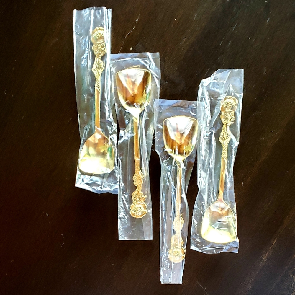HIC - Harold Import Company 4 Vintage Rose Stem Gold Ice Cream Spoons NEW